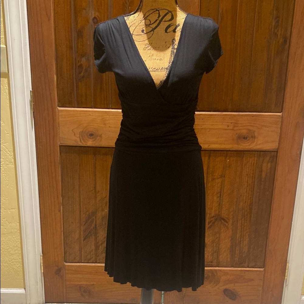 Covers All Star stretch Jersey knit V neck dress size M